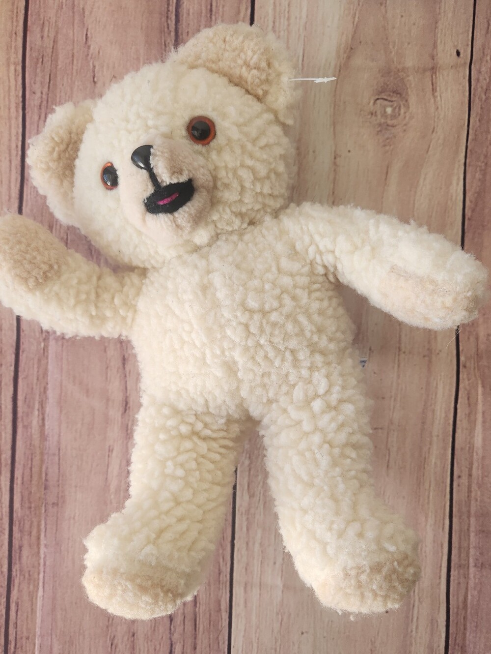 1986 Russ Berrie & Co. Snuggle Bear Plush